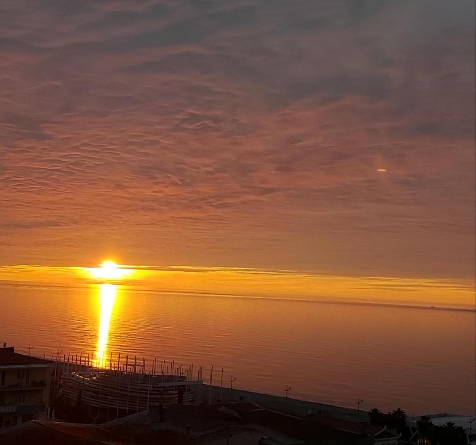 Luxury Sea View Orbi City Μπατούμι Εξωτερικό φωτογραφία